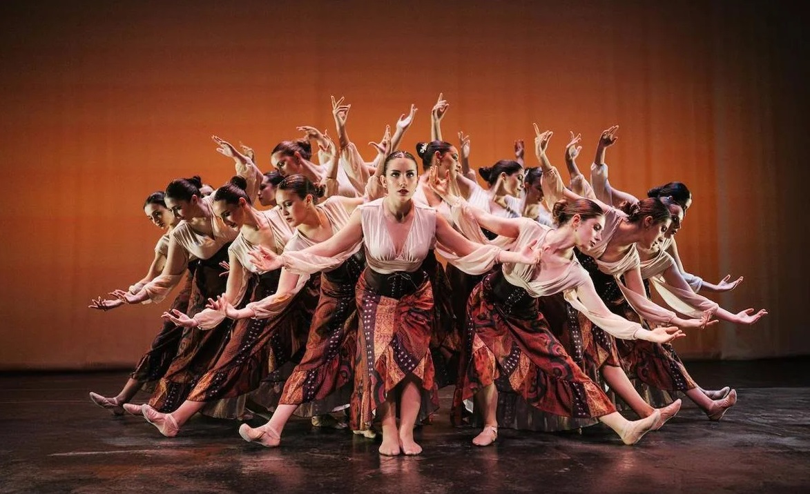 Joven Ballet de la Escuela Municipal de Danza de Arroyo de la Encomienda