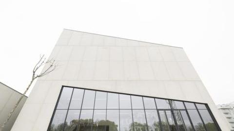 Acceso al edificio por el Auditorio