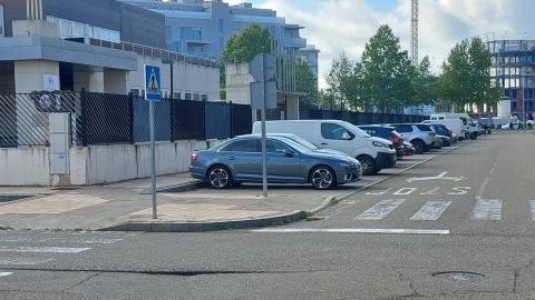 Corte de tráfico en la calle Alonso de Ojeda