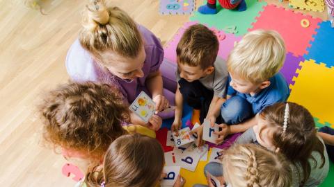 Publicidad subvención de la Junta de Castilla y León, al Ayuntamiento de Arroyo de la Encomienda, titular de las Escuelas infantiles Arco Iris y Mini Cole, curso 2026-2027