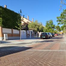 La calle Pesqueras luce ya su nueva imagen