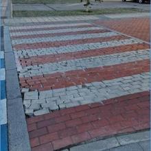 El Ayuntamiento inicia la reparación de la acera y el paso peatonal de la calle Dehesilla