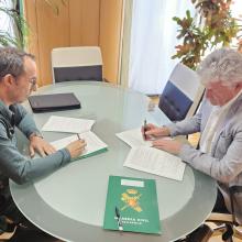 El Ayuntamiento de Arroyo y la Guardia Civil firman el acuerdo de cesión temporal del nuevo cuartel