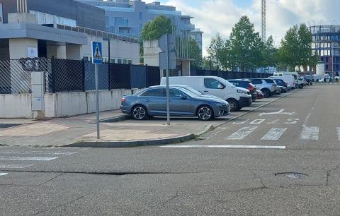 Corte de tráfico en la calle Alonso de Ojeda