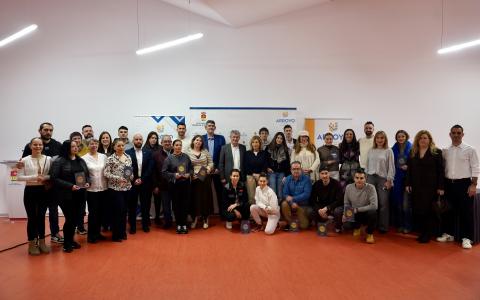 Arroyo distingue a 33 empresas por su trayectoria y compromiso